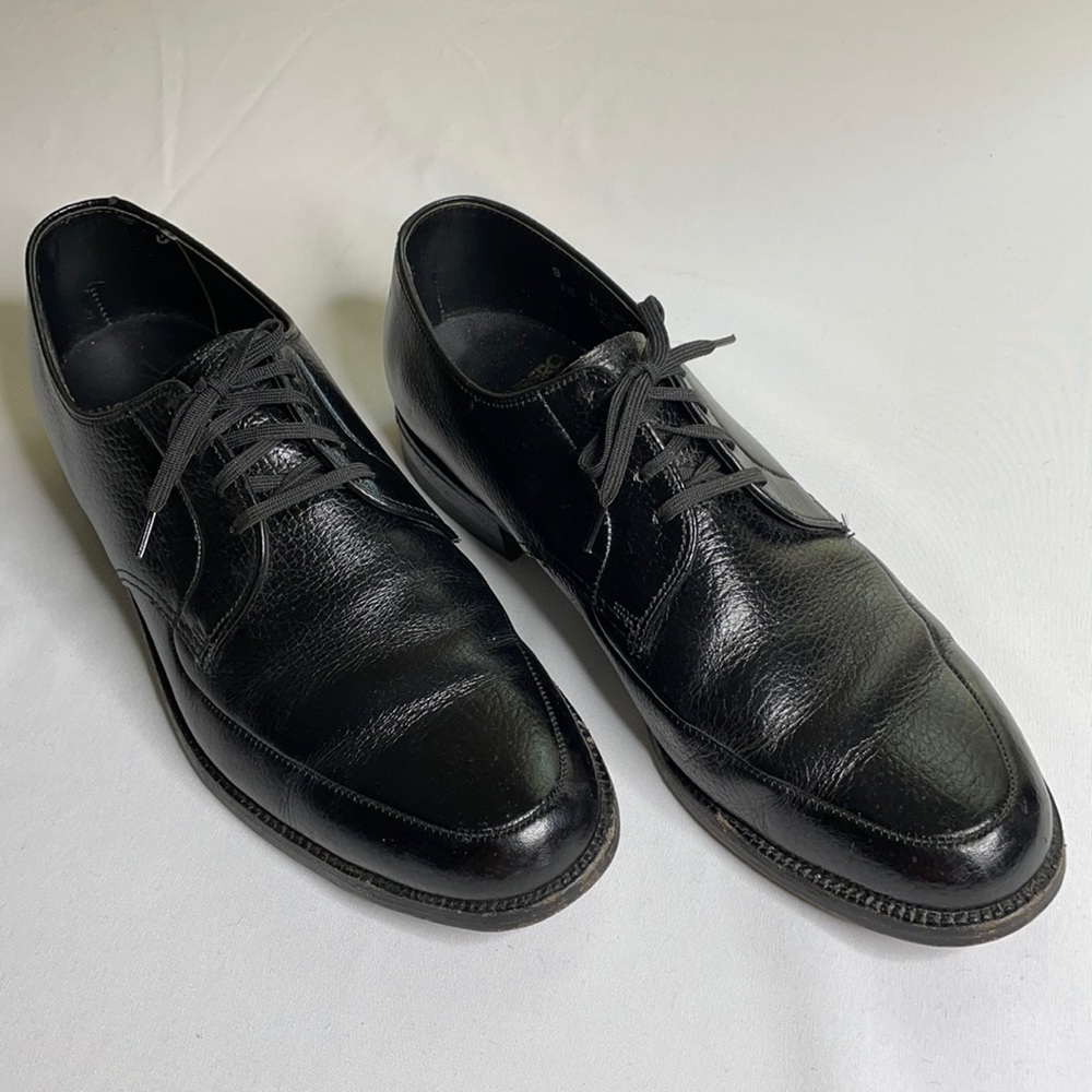 Weyenberg Massagic Black Wingtip Dress Shoe 9D
